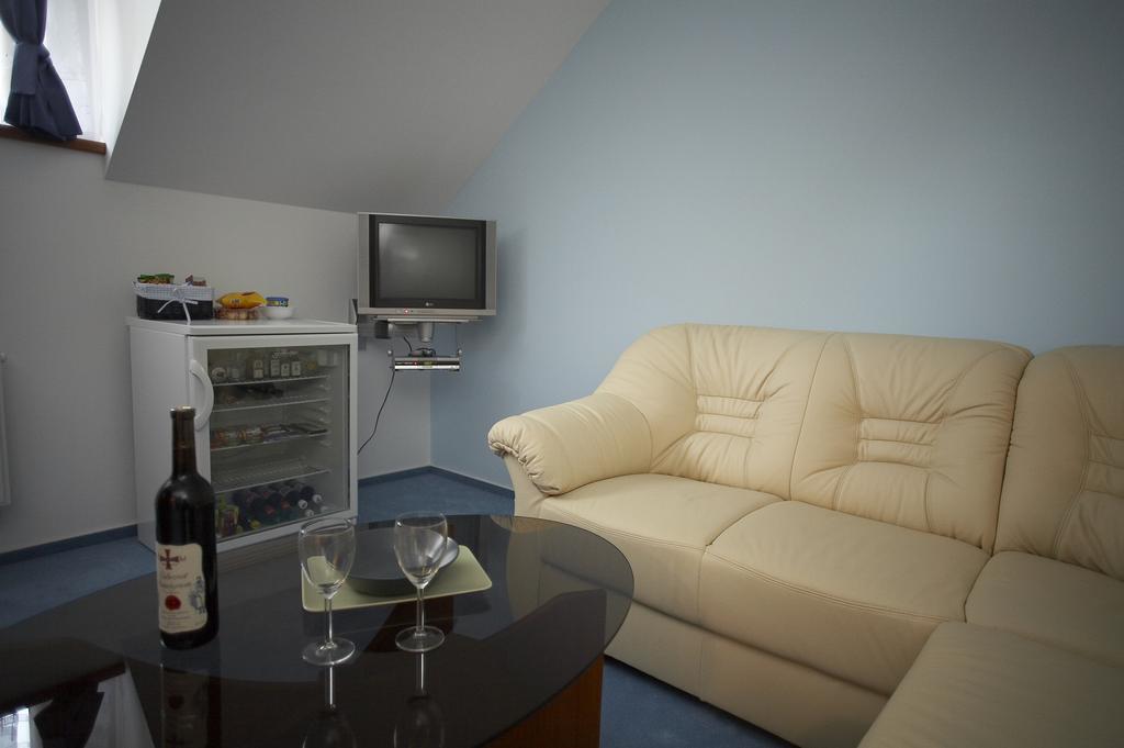 Pension Konopiste Benesov (Central Bohemian) Quarto foto